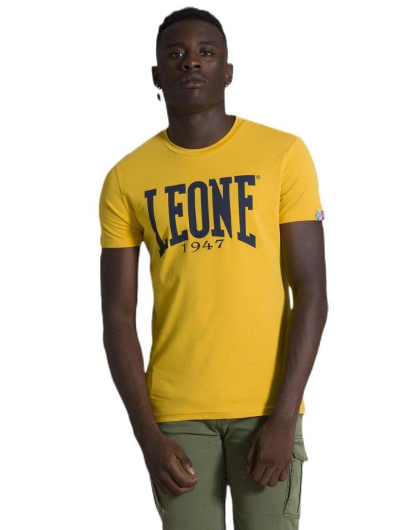 Man t-shirt short sleeves...