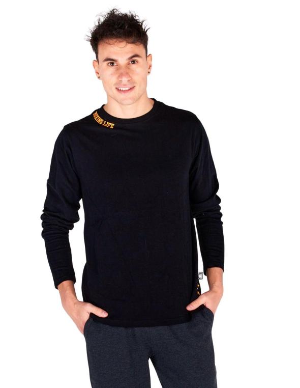 Man t-shirt long sleeves...