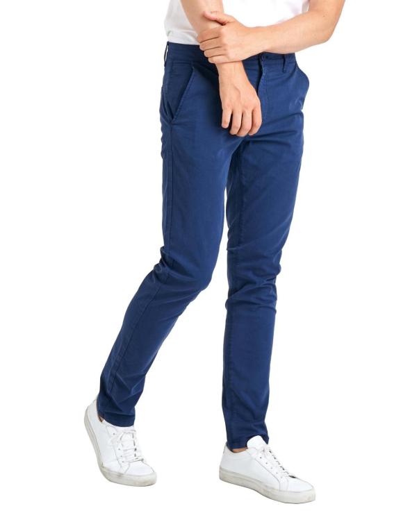 Pantalones chinos con hotsell goma en el tobillo