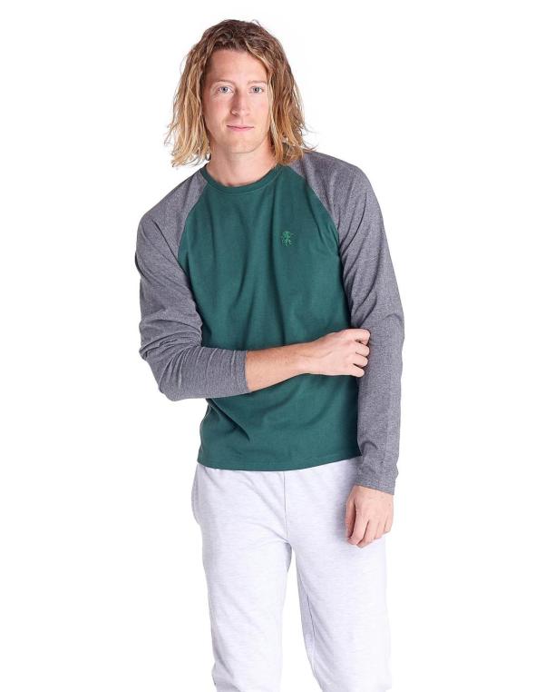 Man t-shirt long sleeves...