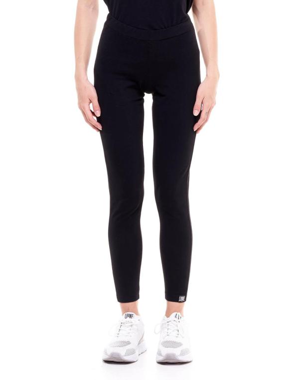 Woman tartan leggings...