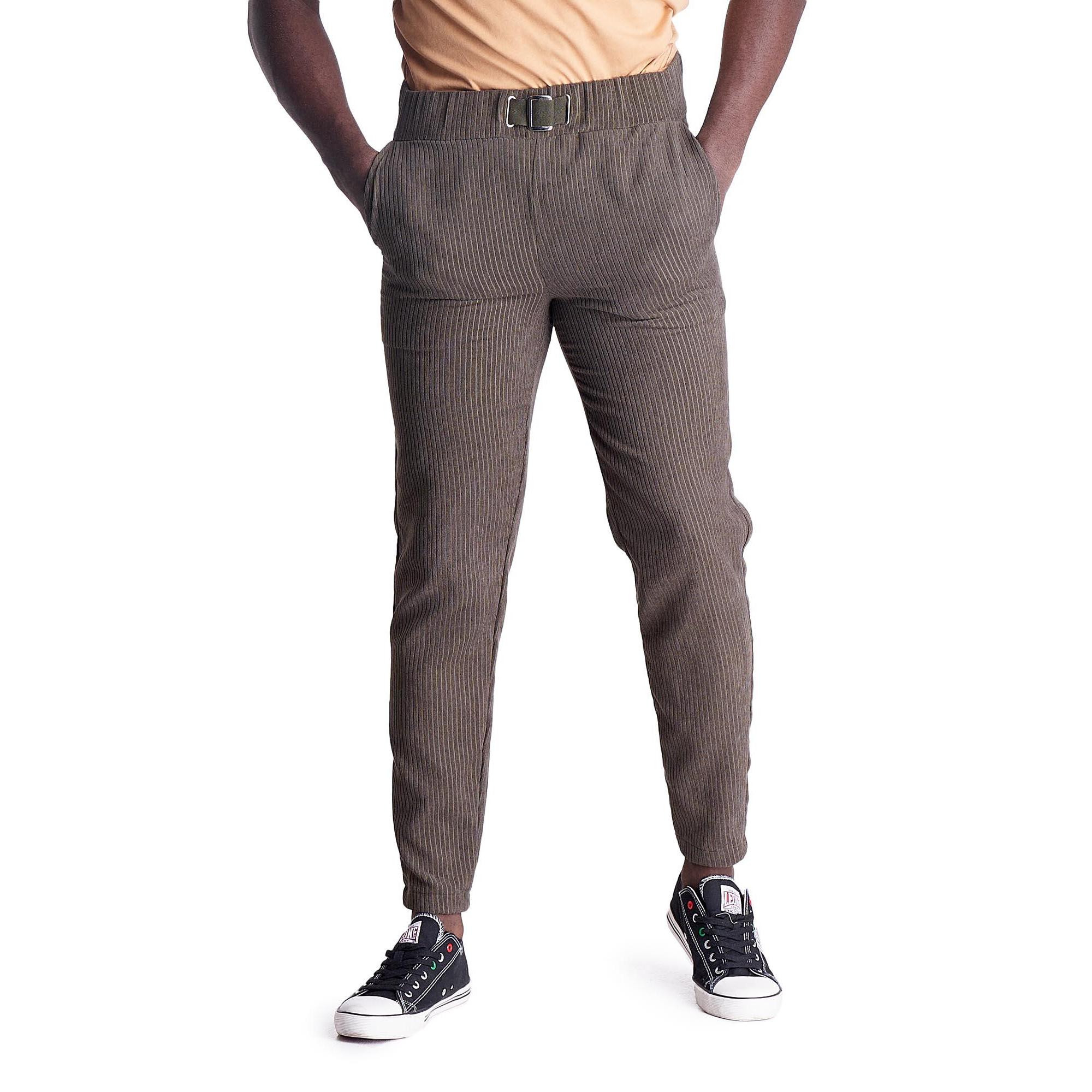 Pantalón de hombre con pana elástica Neutros