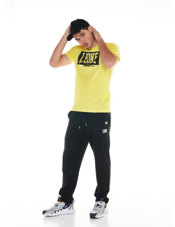 Man t-shirt sleveless...