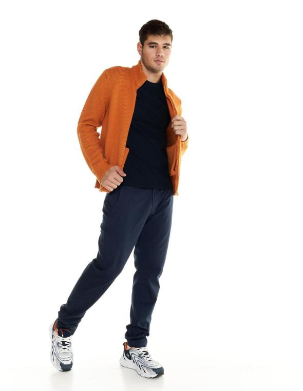 Man high collar Shades 2