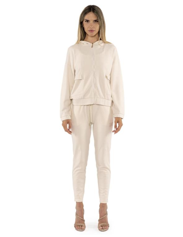 Woman tracksuits Chic